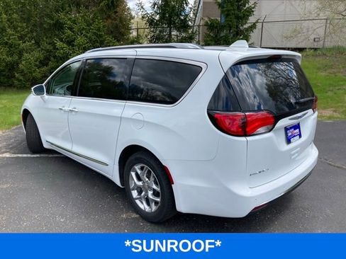 Used 2019 Chrysler Pacifica Limited FWD image 8