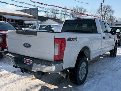 Used 2018 Ford F250 XLT image 3