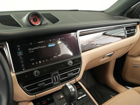 Used 2022 Porsche Macan S image 42