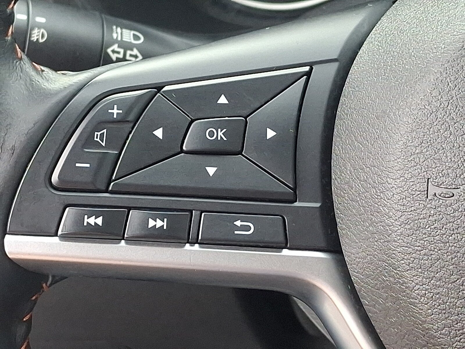 Used 2022 Nissan Sentra SR FWD image 20