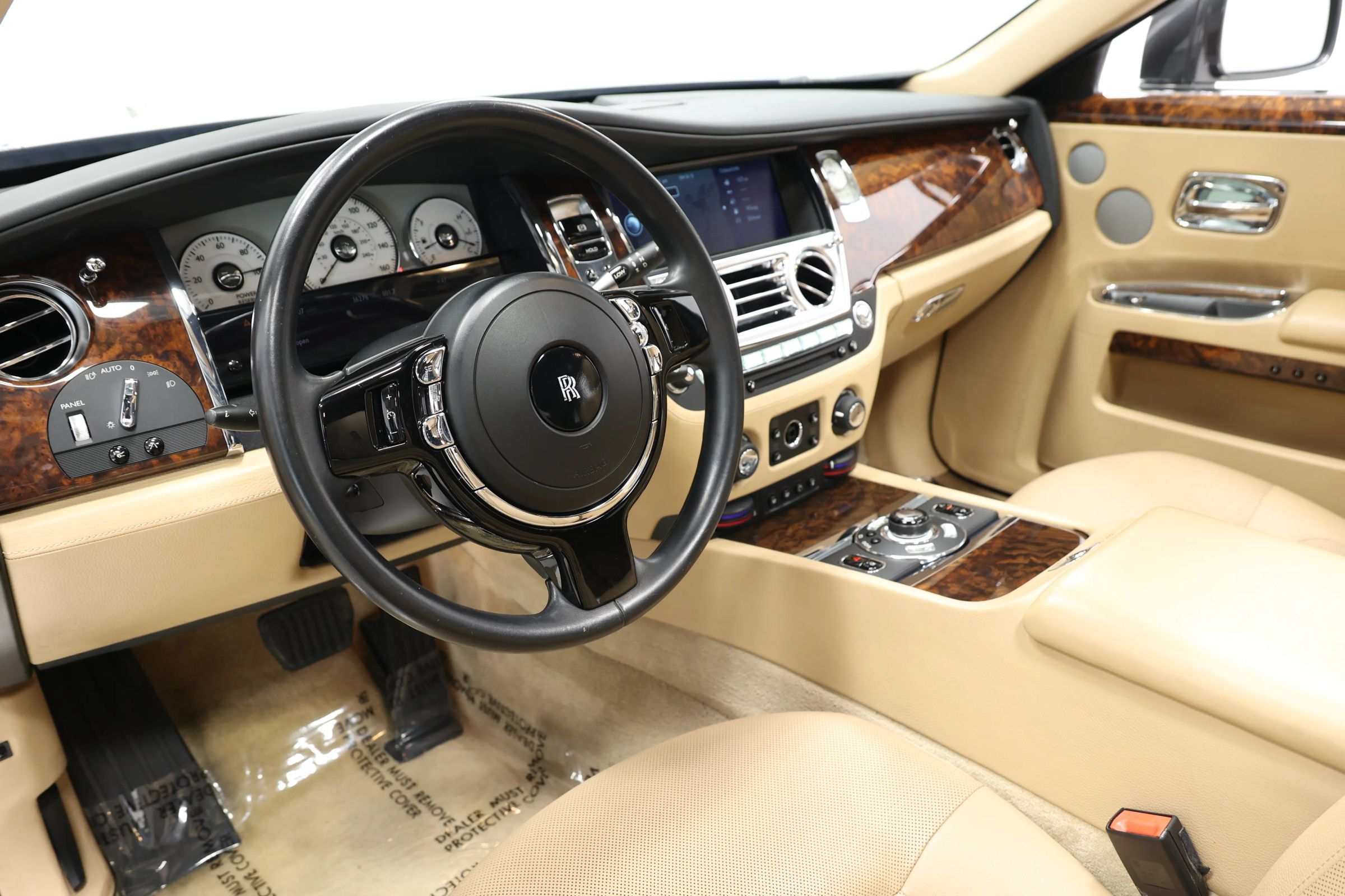 Used 2011 Rolls-Royce Ghost RWD image 23