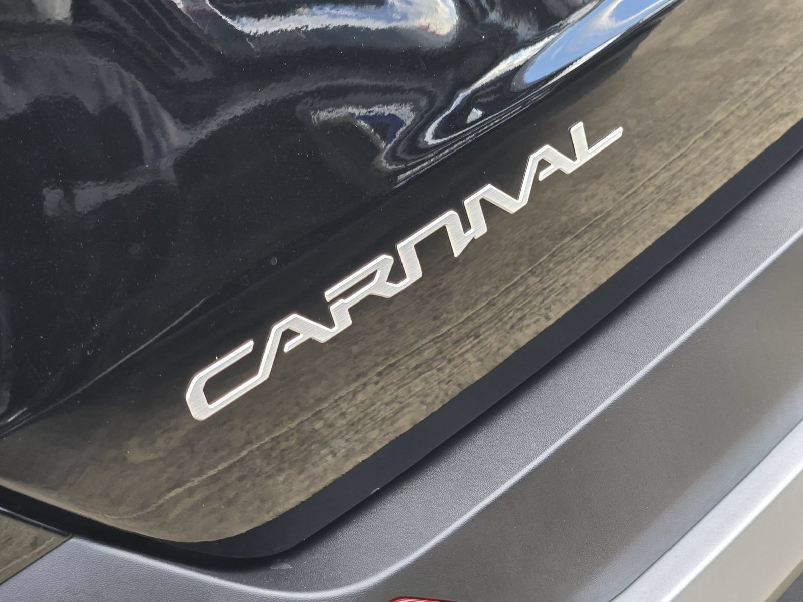 Used 2026 Kia Carnival LXS FWD image 11