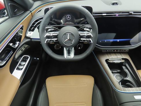 New 2026 Mercedes-Benz E 53 AMG e 4MATIC Sedan image 10