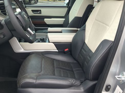 Used 2024 Toyota Tundra Capstone AWD/4WD image 17