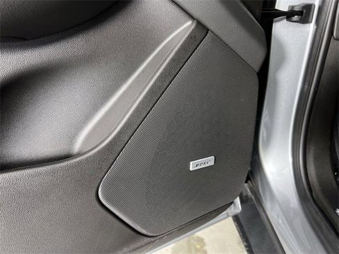 Used 2025 Cadillac XT5 Luxury image 24