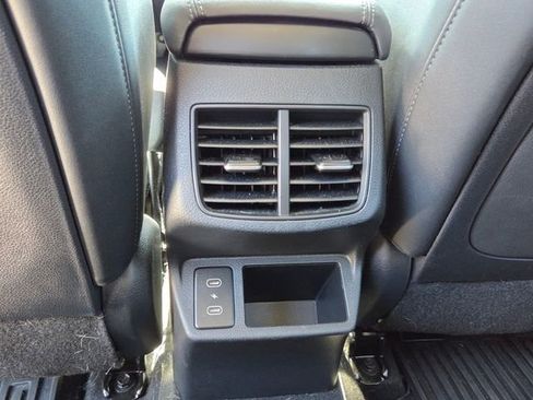 Used 2025 Kia Seltos EX AWD/4WD image 13