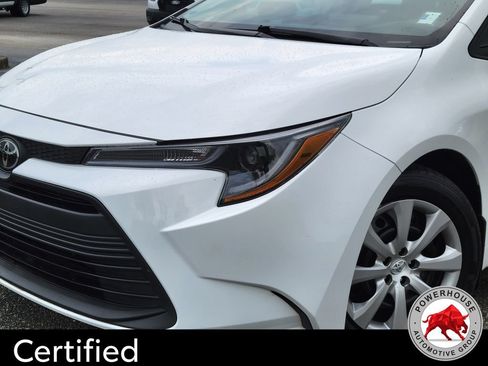 Used 2025 Toyota Corolla LE FWD image 11