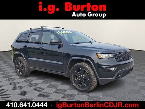 Used 2018 Jeep Grand Cherokee Laredo AWD/4WD image 1