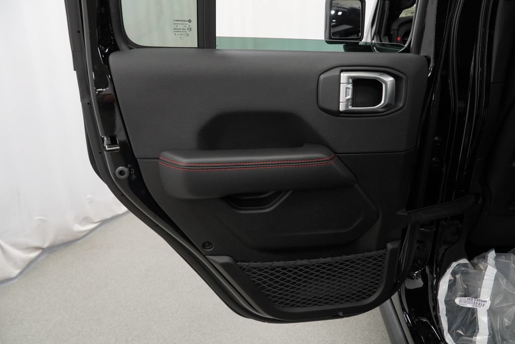 New 2027 Jeep Wrangler Unlimited Rubicon AWD/4WD image 31