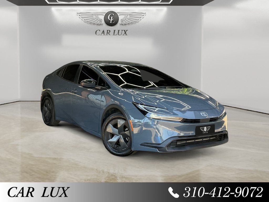Used 2024 Toyota Prius LE FWD image 7