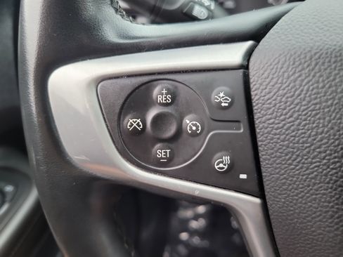 Used 2023 GMC Terrain SLT image 31