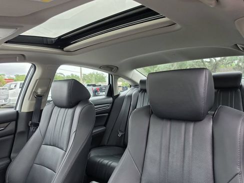 Used 2022 Honda Accord Touring image 22