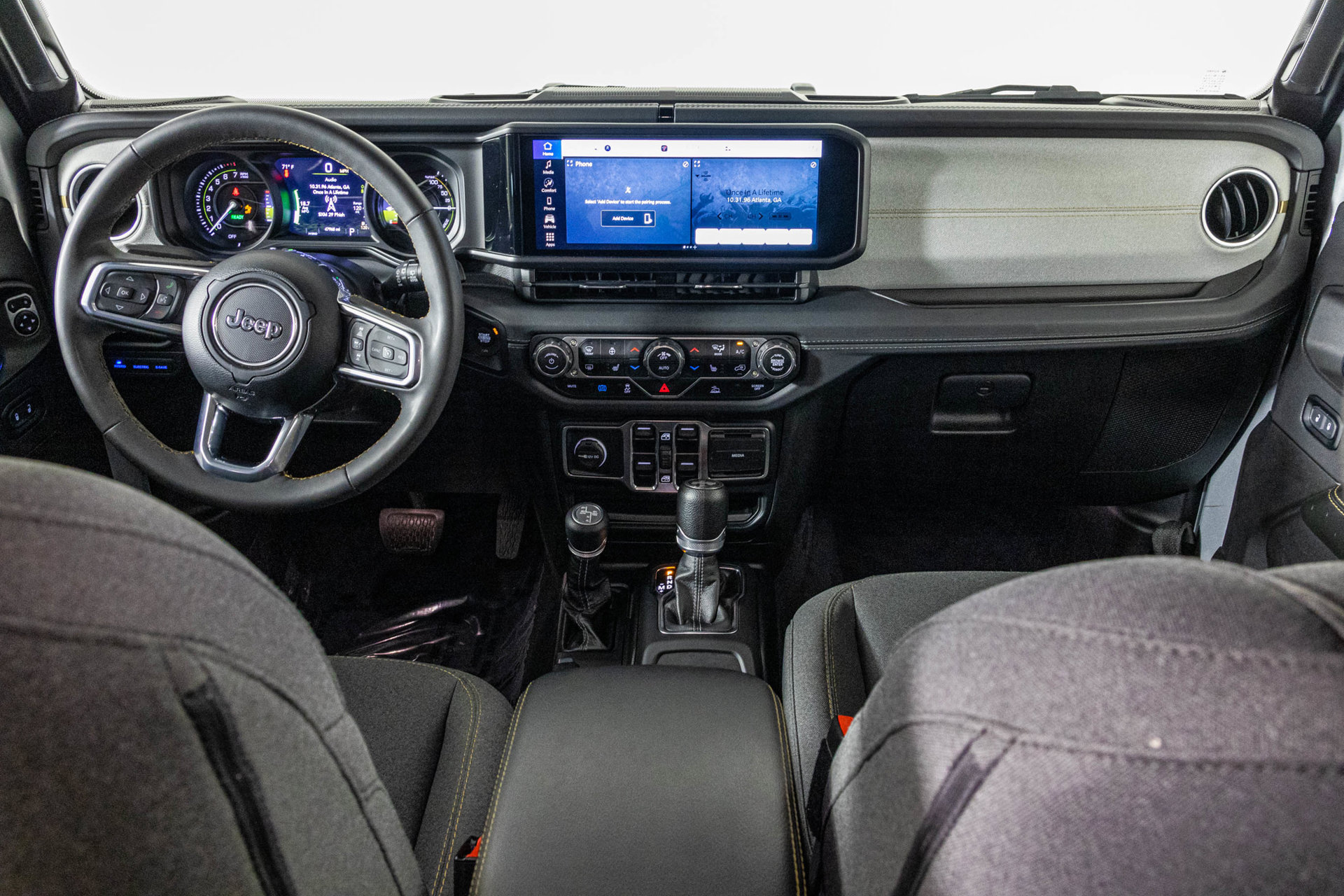 Used 2024 Jeep Wrangler Unlimited Sahara AWD/4WD image 23