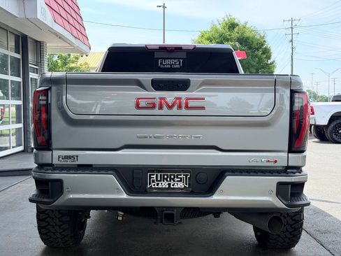 Used 2024 GMC Sierra 2500 AT4 w/ Technology Package AWD/4WD image 4