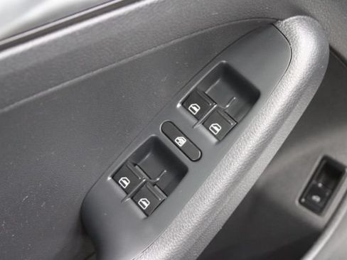 Used 2012 Volkswagen Jetta S FWD image 10
