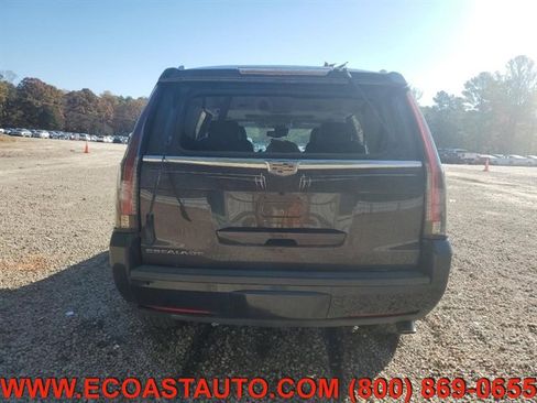 Used 2015 Cadillac Escalade Luxury image 6