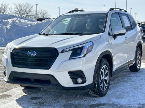 Certified 2023 Subaru Forester Premium image 3