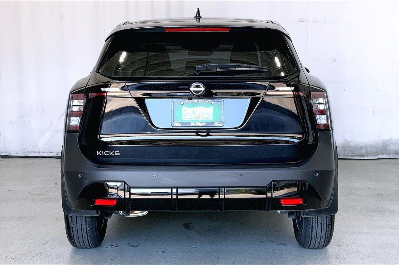 Used 2026 Nissan Kicks S FWD image 3