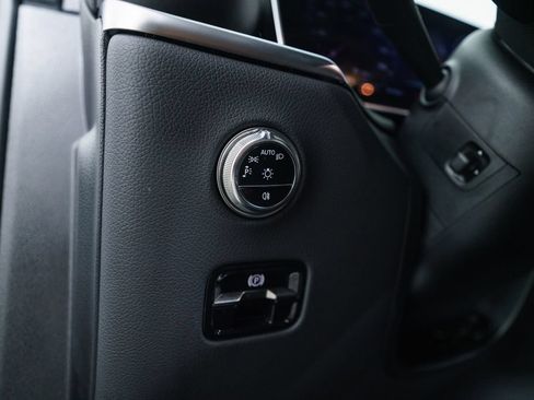 Certified 2025 Mercedes-Benz GLC 300 4MATIC image 24