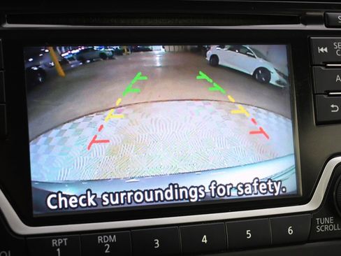 Used 2015 Nissan Sentra SV image 30