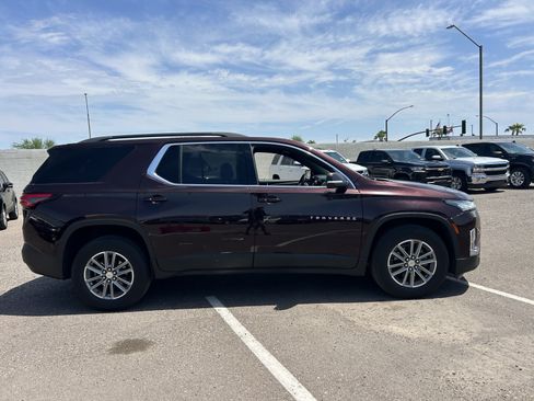 Used 2023 Chevrolet Traverse LT FWD image 6