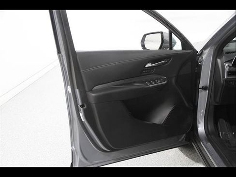 Used 2024 Cadillac XT4 Premium Luxury AWD/4WD image 4