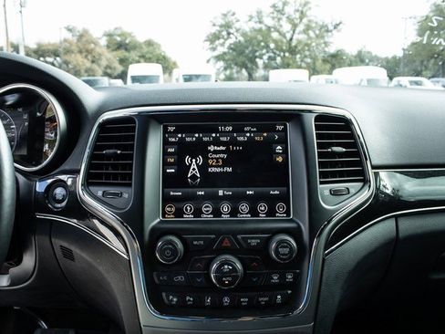 Used 2018 Jeep Grand Cherokee Trailhawk w/ Trailhawk Luxury Group image 19