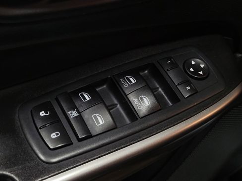 Used 2020 Jeep Cherokee Limited AWD/4WD image 27