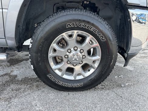 Used 2019 RAM 2500 Laramie image 35