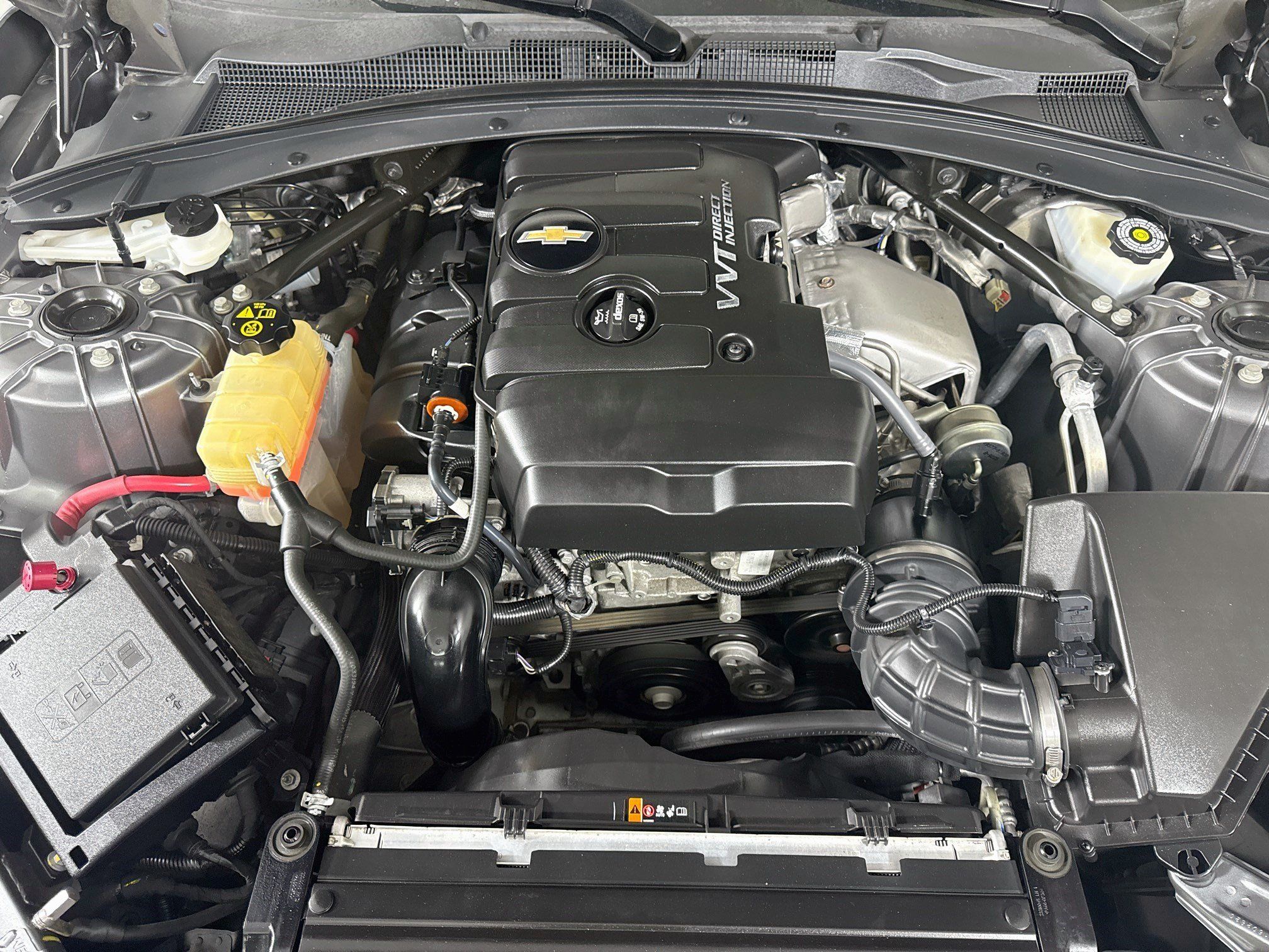 Used 2020 Chevrolet Camaro LT RWD image 37