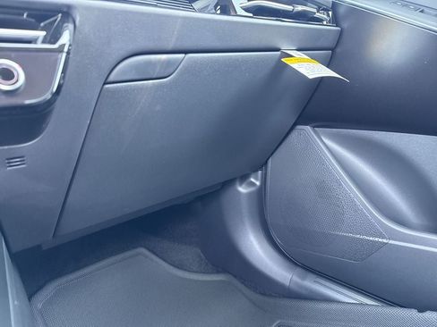 New 2026 Kia Niro LX FWD image 33