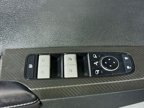 Used 2022 Mitsubishi Outlander SEL image 24