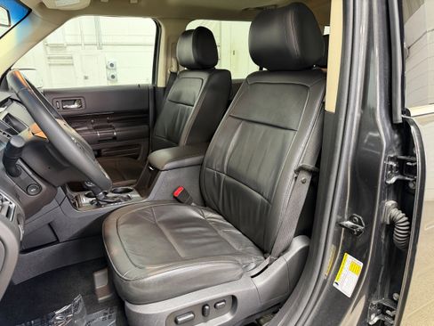 Certified 2019 Ford Flex SEL w/ Equipment Group 202A image 9
