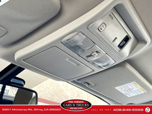 Used 2016 Nissan Titan SL RWD image 22