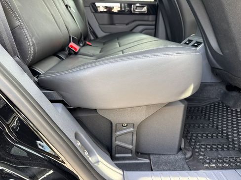 Used 2024 INEOS Grenadier Fieldmaster Edition image 15