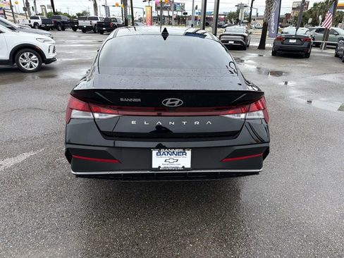 Used 2026 Hyundai Elantra Sport FWD image 7