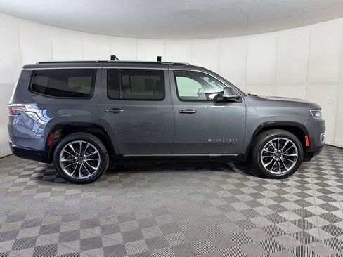 Used 2022 Jeep Wagoneer Series III w/ Premium Group I AWD/4WD image 8