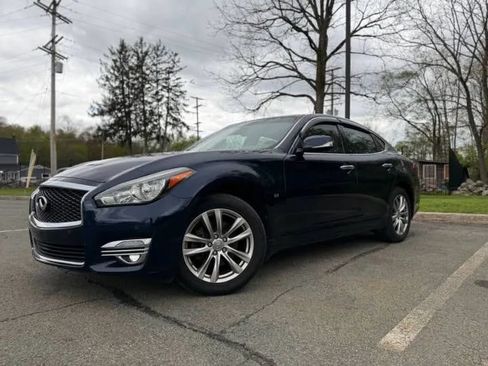 Used 2015 INFINITI Q70 3.7 AWD/4WD image 2