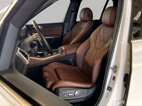 Certified 2024 BMW X5 xDrive40i w/ Premium Package AWD/4WD image 7