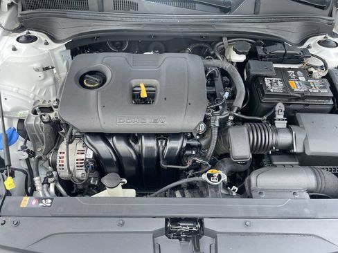 Certified 2023 Kia Forte LXS w/ LXS Technology Package FWD image 13
