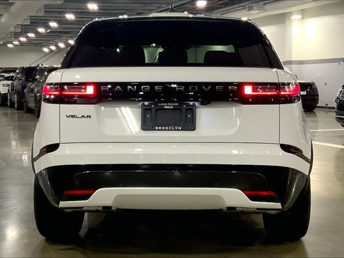 New 2026 Land Rover Range Rover Velar Dynamic SE image 4