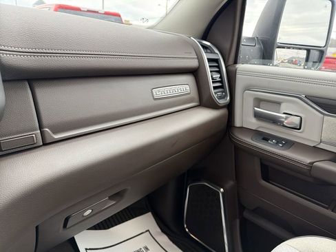 Used 2025 RAM 3500 Laramie AWD/4WD image 23
