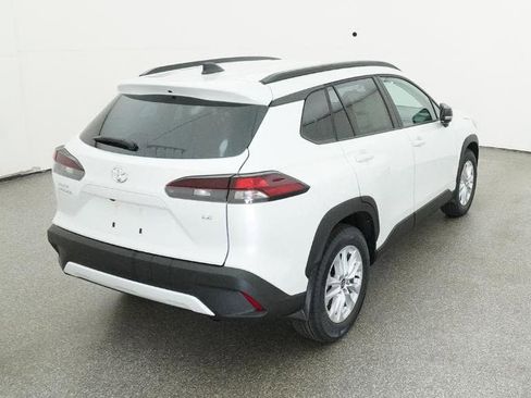 New 2026 Toyota Corolla Cross LE w/ Moonroof Package FWD image 8