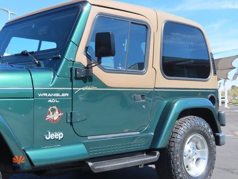 Used 1999 Jeep Wrangler Sahara image 23