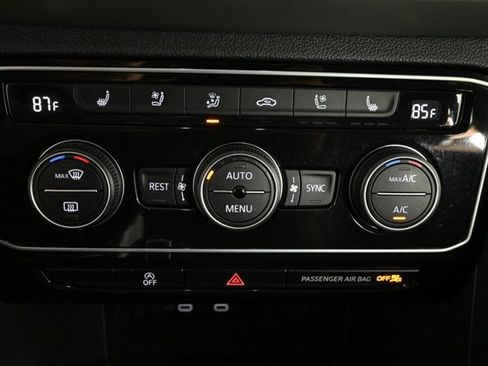 Certified 2022 Volkswagen Atlas SEL Premium image 32