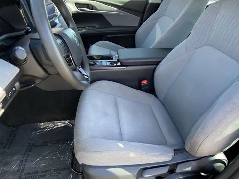 Certified 2025 Toyota Camry LE image 11