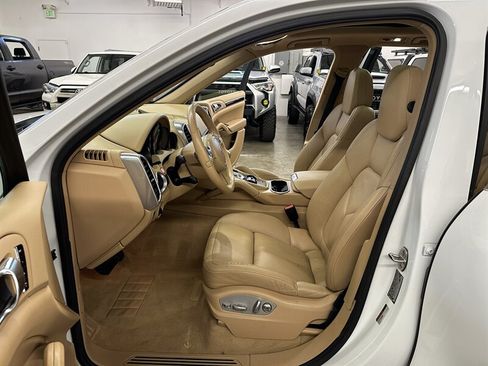 Used 2013 Porsche Cayenne Diesel AWD/4WD image 10