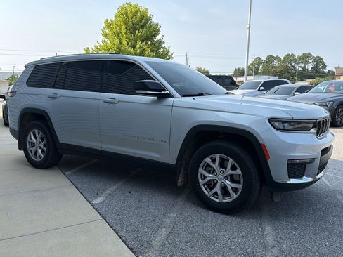 Used 2022 Jeep Grand Cherokee L Limited w/ Luxury Tech Group II AWD/4WD image 4