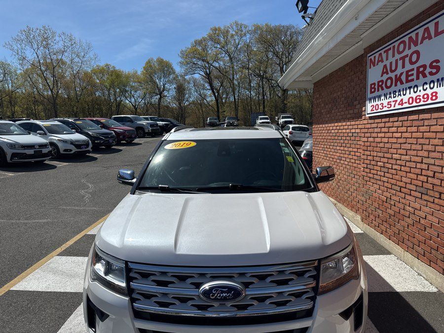 Used 2019 Ford Explorer XLT w/ Equipment Group 202A AWD/4WD image 8