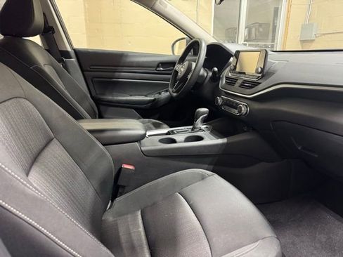 Used 2023 Nissan Altima 2.5 S image 6